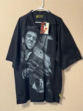Scarface Graphic Short-Sleeve Black Button-Up Shirt